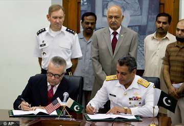 pakistan us sign mou on sending supplies to troops