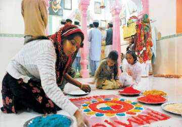 pakistani hindu communities celebrate diwali festival