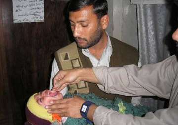pakistani polio workers get police protection