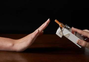 plain cigarette packs could help people quit smoking study