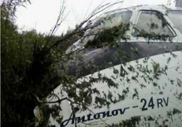plane crashlands in ukraine five killed