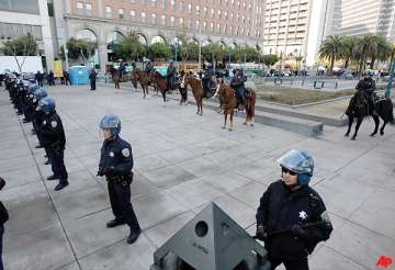 police clear occupy encampment in san francisco