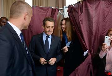 polls open in france for presidential election