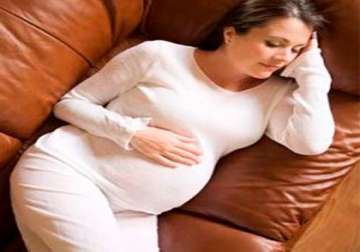 pregnant women who sleep on their back risk stillbirth