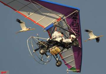 putin leads young siberian cranes in flight