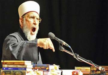 qadri invites imran khan to join his sit in