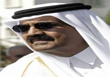 qatar s emir plans to step down for son reports