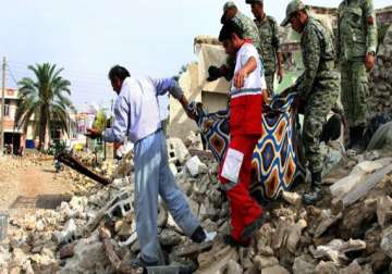 quakes hit southeast pakistan 1 killed 30 injured