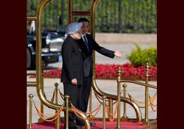 rare gesture former chinese pm hosts lunch for singh