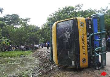 road accident kills 42 school children in bangladesh