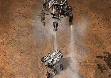 rover curiosity finds abundant water in martian soil