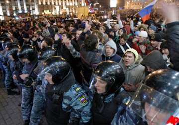 vladimir putin challenged thousands pour in to russian streets in protests