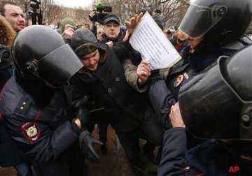 russian troop convoy on road to crimea s capital