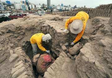 sacrificed woman s mummy found in peru archaeology site
