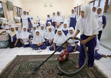 saudi arabia mulls helpline for domestic workers