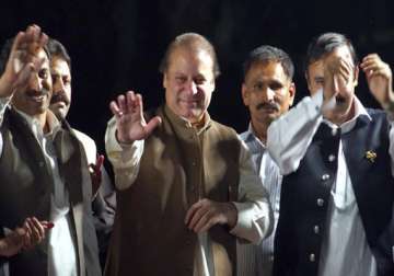 sharif not to play second fiddle to the army