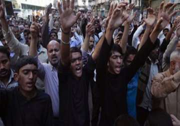 shias in quetta refuse to bury victims demand army control