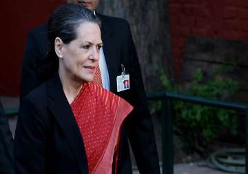 sikh group delivers us court summons to sonia gandhi