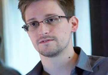 snowden withdraws asylum request in russia after putin sets conditions