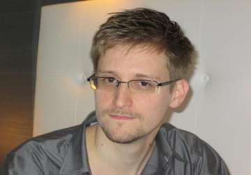 snowden may get temporary shelter if granted asylum in moscow