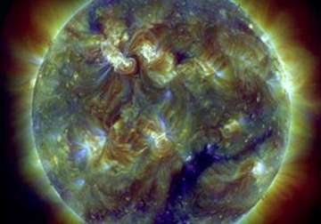 solar storm gathers strength biggest since 2004