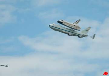 space shuttle flown atop boeing to a place in museum