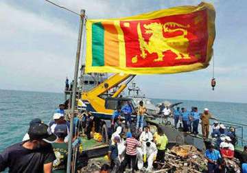 sri lanka arrests 25 indian fishermen