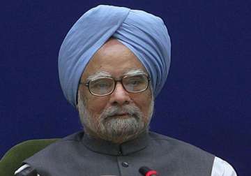sri lanka wants manmohan to attend commonwealth summit in colombo