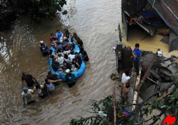 flash floods kill at least 450 in philippines