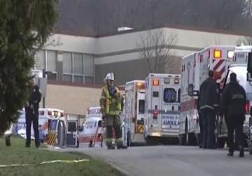 student stabs 22 people in us high school