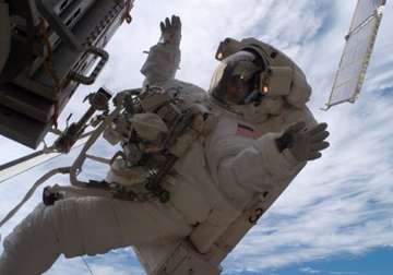 sunita jap astronaut fail to instal unit during spacewalk