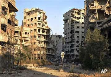 syrian jets pound rebel positions in homs