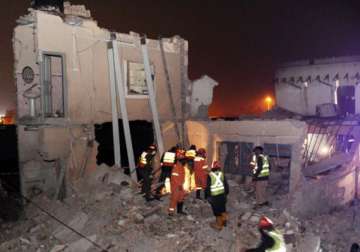 tv bomb kills seven in peshawar