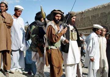 taliban attacks pak military posts 8 soldiers dead