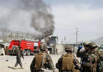 taliban kill 14 pak security personnel hang up heads