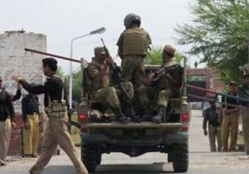 taliban kill 6 pak policemen after storming checkpost