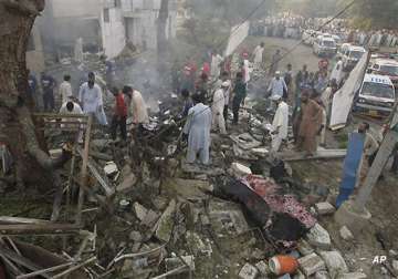 taliban suicide attack in pakistan leaves 4 killed 28 injured