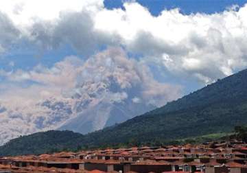 tens of thousands evacuated after guatemala volcano erupts