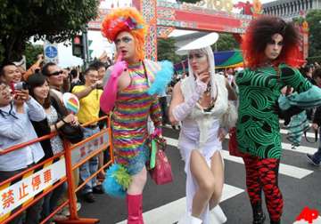 thousands march in taiwan gay rights parade