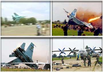 today in history largest air show disaster