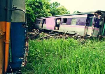 tourists injured in thailand train accident