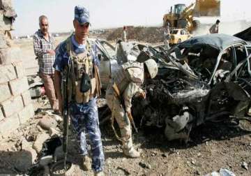 two attacks in iraq kill three soldiers three civilians