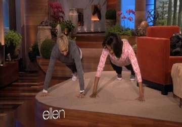 us first lady michelle obama does 25 push ups inside tv studio
