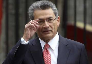 us prosecutors want rajat gupta jailed for ten years