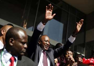 uhuru kenyatta sworn in kenya president