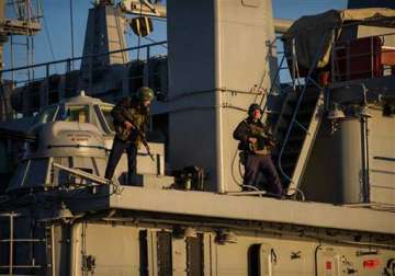 ukraine crisis russia gives ultimatum for surrender of ships world markets in turmoil