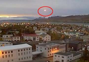 watch video super bright ufo crashes over iceland