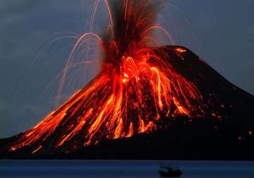 watch the world s top ten biggest volcanic eruptions