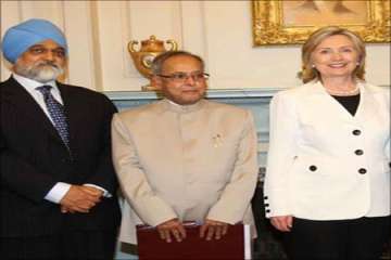wikileaks why pranab why not montek asks hillary clinton