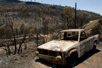 wildfires threaten thousands of homes in northern california